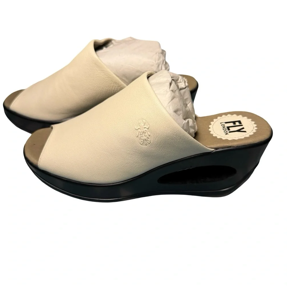 Fly London HIMA868FLY Off-White Leather Wedge Sandals Size 37